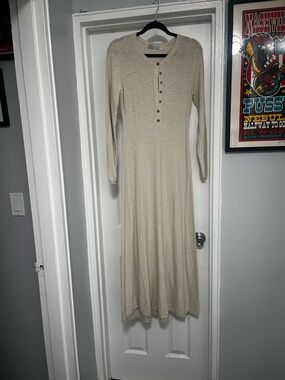 FREE PEOPLE BEACH BRAND NEW Long Sleeve Beige Henley Maxi Dress